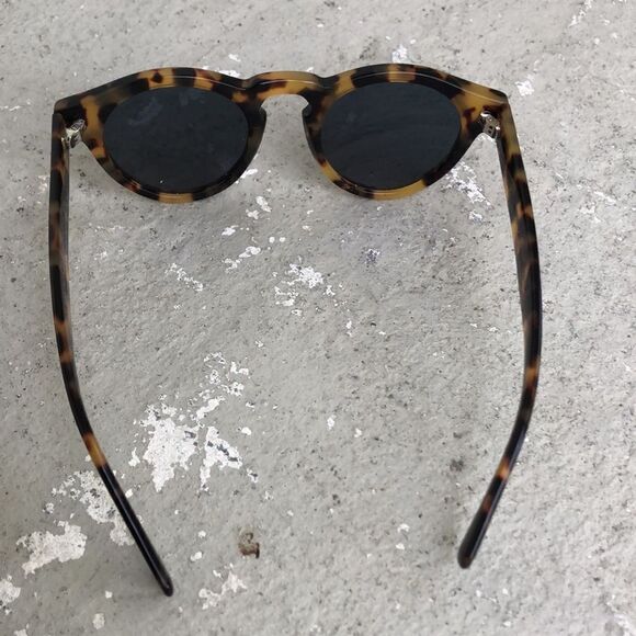illesteva Leonard tortoiseshell sunglasses - Picture 2 of 7
